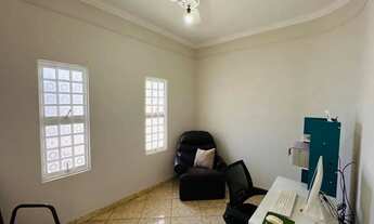 Imagem 3: Imóvel para venda possui 193 metros quadrados com 3 quartos em Ipanema - Araçatuba - SP