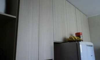 Imagem 2: Apto top 2 qts rico em armários, 1 vaga e port 24 Hrs. Apenas 130 Mil Financiado