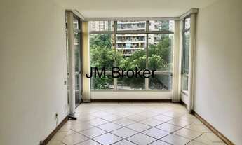 Imagem 3: Delicioso sol da manhã! Ótima varanda! Lindo apartamento de três quartos, à venda em São C