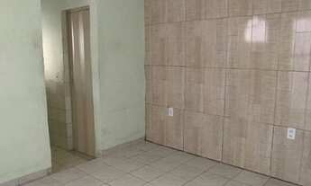 Imagem 7: Casa em Quintal - Quarto, sala, cozinha e banheiro