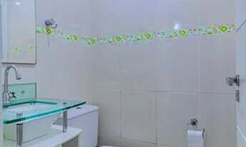 Imagem 6: Casa a venda com 3 dorms, 4 vagas e 220m2 no bairro Ipanema, na zona sul de Porto Alegre