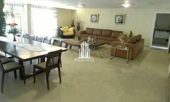 Imagem 7: SOBRADO DE 682M², POSSUI 3 DORMITÓRIOS (3 SUÍTES), 5 SALAS E 8 VAGAS, À VENDA NA REGIÃO CA