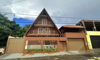 Imagem 2: Casa para venda possui 457 metros quadrados com 7 quartos