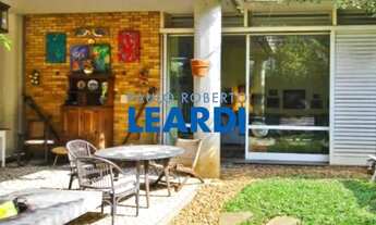 Imagem: CASA ASSOBRADADA - PACAEMBÚ - SP