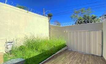 Imagem 3: Casa à venda com 3 quartos em Setor Garavelo - Goiânia - GO