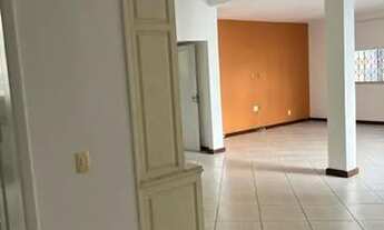 Imagem 2: Apartamento para aluguel possui 220 metros quadrados com 4 quartos