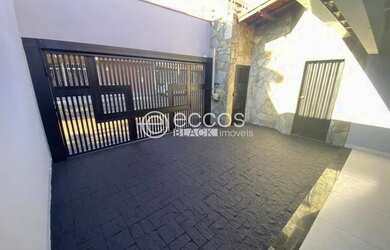 Imagem 2: Casa para aluguel, 5 quartos, 3 suítes, 3 vagas, PRESIDENTE ROOSEVELT - Uberlândia/MG