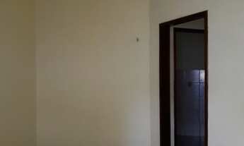 Imagem 7: Casa com 45 m² em condomínio fechado, forrada, com 2 quartos, 1 banheiro, cozinha, sala de