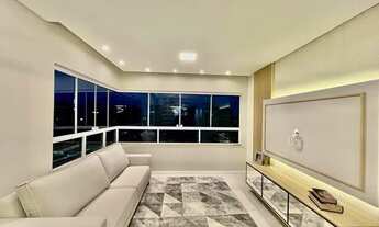 Imagem: Decorado de frente, com vista p/ praça