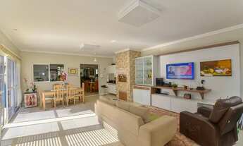 Imagem 4: Casa a venda com 215 m² com 5 quartos no Bairro Fanny - Curitiba - PR