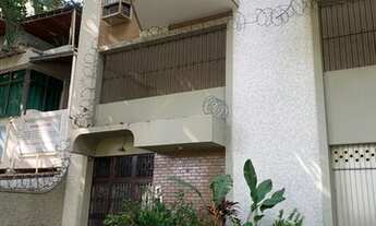 Imagem 7: EXECELENTE APTO 2 QUARTO SENDO 1 SUITE - GRAJAU Com armários