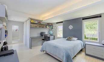 Imagem 2: Casa de condomínio para venda com 345 metros quadrados com 4 quartos em São Braz - Curitib