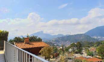 Imagem 4: Casa em localização privilegiada no bairro Iúcas