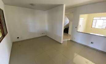 Imagem 6: ALUGO - Casa com 3 Quartos sendo 1 suíte - Jardim Albatroz