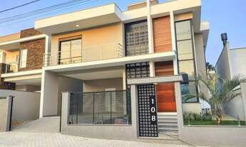 Imagem: Sobrado à venda, 3 quartos, sendo 3 suítes