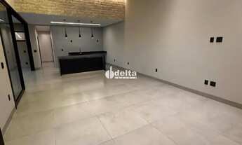 Imagem 2: Casa em condomínio com 3 quartos sendo 2 suítes disponível para venda no bairro Portal do