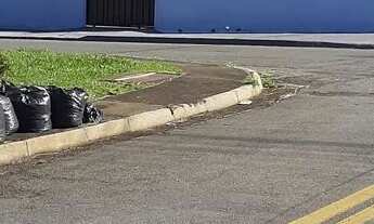 Imagem: Vendo casa 4 barracões em terreno de