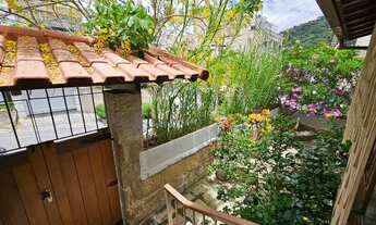 Imagem 3: Grande novidade no centro da cidade..Casa Linear com 3 qtos (sendo 2 suites) +dep. complet