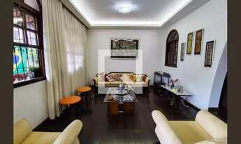 Imagem: Casa à Venda - Colégio Batista, 4 Quartos