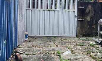 Imagem 2: Casa com terreno 10x70 precisando de reforma