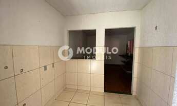 Imagem 2: Casa disponível para locação no bairro Pequis