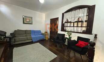 Imagem 7: Casa à Venda Lote Inteiro com Amplo Espaço e Conforto