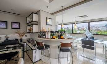 Imagem 3: Apartamento de luxo, mobiliado, com 201m² de área privativa, de 3 dormitórios, 3 suítes, 4