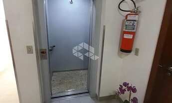 Imagem 7: Apartamento semimobiliado de 2 dormitórios com vaga de garagem, imperdível. Venha conhecer