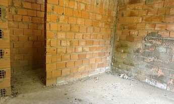 Imagem 6: Casa de Alto Padrão em Construção - 110m² de Área Única e Estrutura Impecável