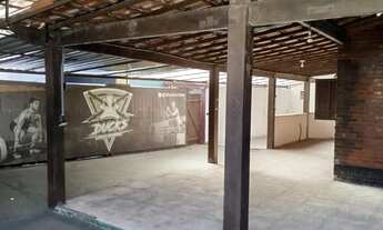 Imagem 3: Alugo casa. 2 quartos. 2 banheiros. Área varanda. Ponto de comércio na frente. Em unamar