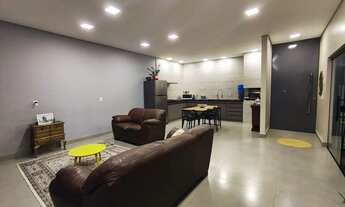 Imagem 4: Casa moderna, bem localizada