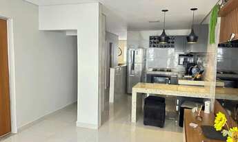 Imagem 2: Casa no Edgar Pereira, melhor localização do bairro, com piscina/ 3 quartos