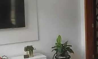 Imagem 3: Casa com 3 quartos e piscina na Trindade