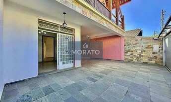 Imagem 3: Casa com 5 quartos sendo 2 suítes com 5 vagas de garagem no Bairro Itapoã