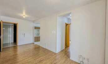 Imagem 2: Apartamento 2 Dormitorios, sacada, semi-mobiliado e 1 vaga de garagem. Bairro Vila Rosa em