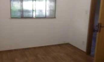 Imagem 2: Alugo casa no centro de Rio Bonito com 4 quartos