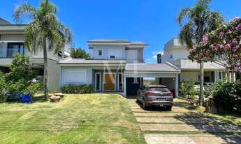 Imagem: Casa com 03 quartos sendo 02 suítes, à