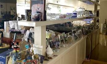 Imagem 4: Apartamento para venda possui 300 metros quadrados com 3 quartos em Copacabana - Rio de Ja