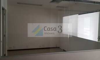 Imagem: Frente, salão 104 mts, dividido em recepção