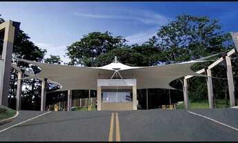 Imagem 3: Casa de condomínio para venda tem 406 metros quadrados com 5 quartos