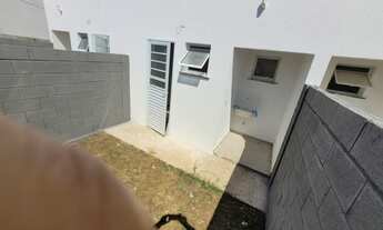 Imagem 7: CASA COM QUINTAL E VAGA DE GARAGEM, PRONTA SO MUDAR QUALQUER BANCO. ACEITA CARRO US