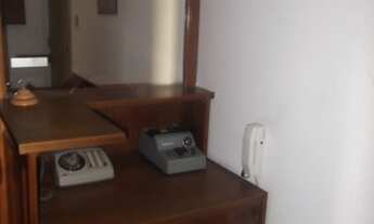 Imagem 5: Andar comercial com 2 salas pequenas e 1 bem grande no centro