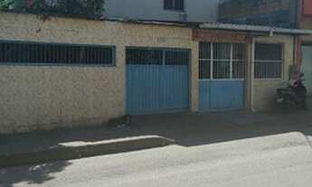 Imagem: Predio de 3 andares com ponto comercial