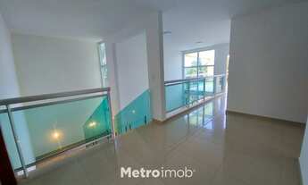 Imagem 2: Casa de condomínio para venda tem 412 metros quadrados com 5 quartos