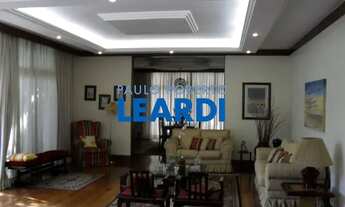 Imagem: CASA ASSOBRADADA - JARDIM PAULISTA - SP