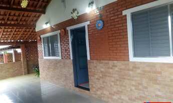 Imagem 3: Oportunidade! Chalé em Caldas Novas com 3 quartos, 1 suíte, varanda, 3km do centro