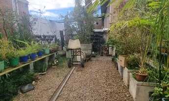 Imagem 4: Lote/Terreno para aluguel e venda possui 400 metros quadrados com 3 quartos