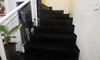 Imagem 4: Casa com 3 Suítes, 2 Vagas, Churrasqueira, Varanda, Próx. do Mar na Vila Guilhermina