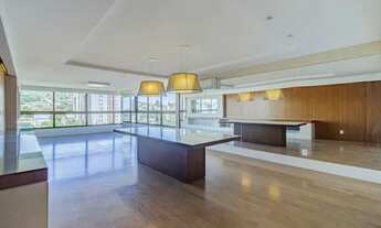 Imagem 6: Apartamento a venda com 3 dormitorios, 3 vagas e 215m2. Localizado no bairro Tristeza, na