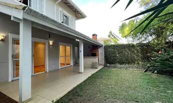 Imagem 2: Casa de condomínio para aluguel e venda possui 180 metros quadrados com 4 quartos